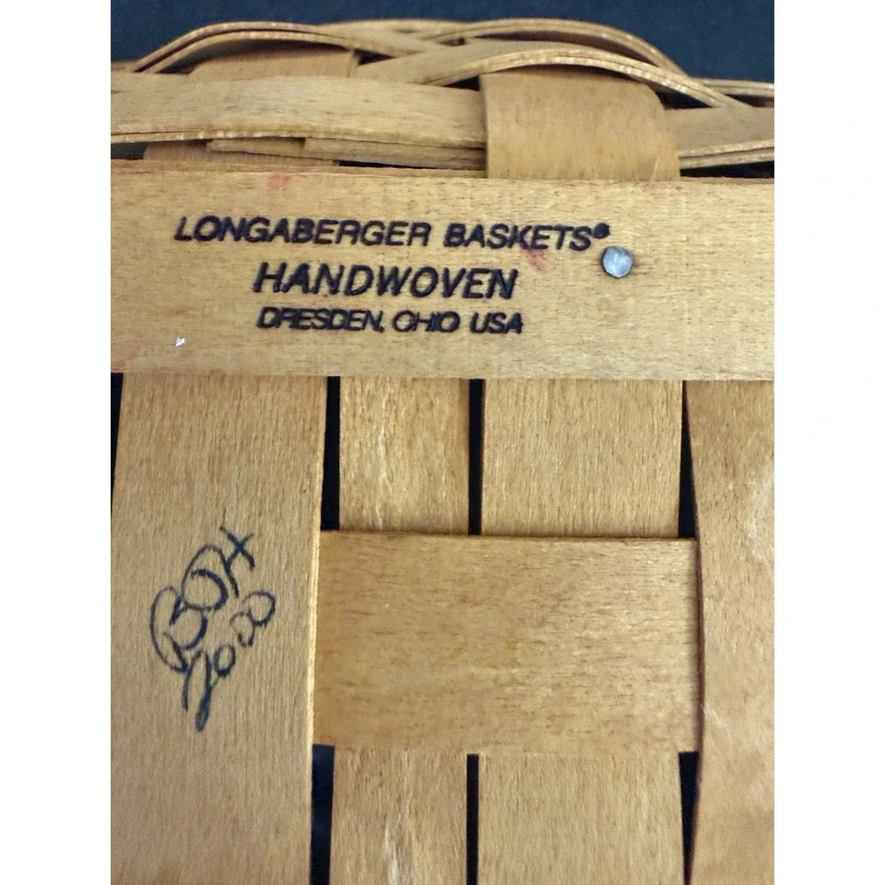 Longaberger 2000 Medium Catch All Basket Immaculate